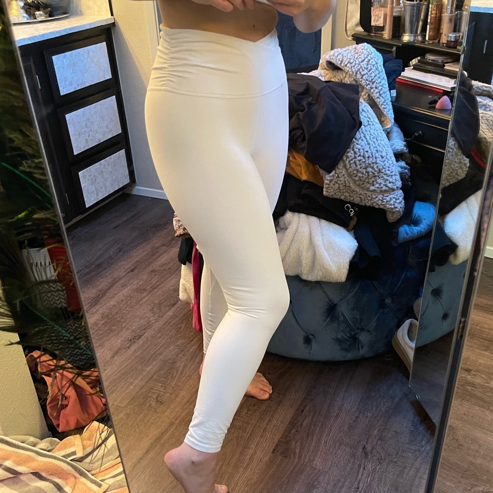 White crossover waist leggings